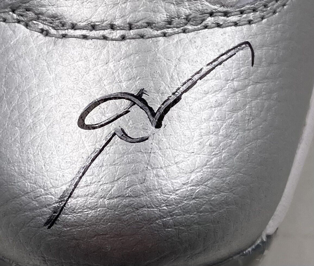 Allen Iverson Signed Philadelphia 76ers Right White Reebok Shoe PSA