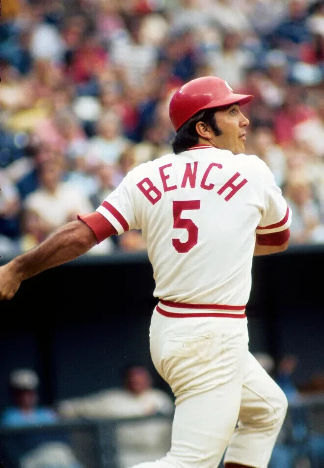 CATCHER JOHNNY BENCH HALL OF FAME GREAT 8x10 REDS