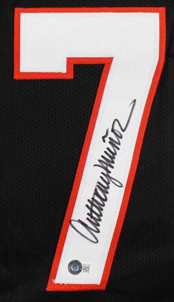 Anthony Munoz Signed Cincinatti Bengals Jersey (Beckett) 2xSuper