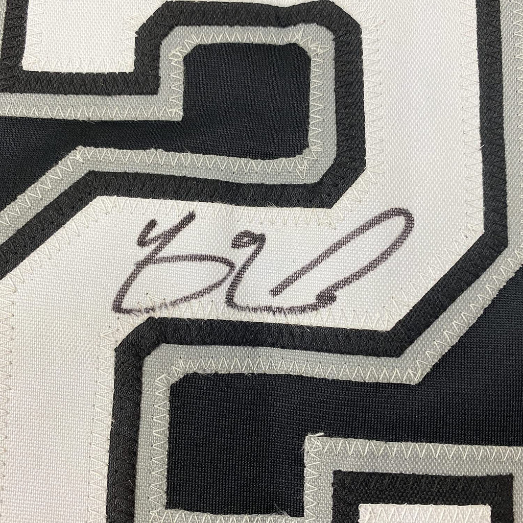 Yasmani Grandal Chicago White Sox Signed Autographed 8x10 Photo Black  Jersey COA
