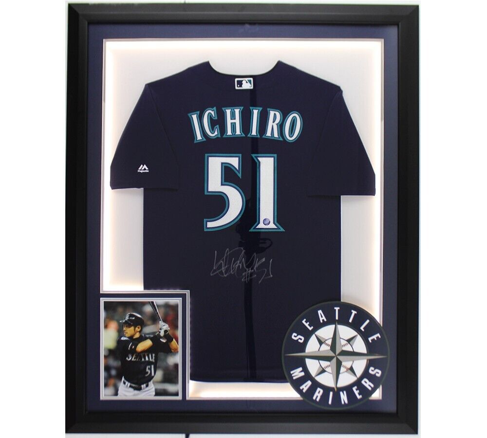 Ichiro Suzuki Seattle Mariners 16x20 Photo Plaque