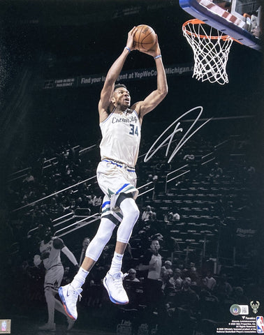 Giannis Antetokounmpo Signed 16x20 Milwaukee Bucks Dunk Photo BAS ITP