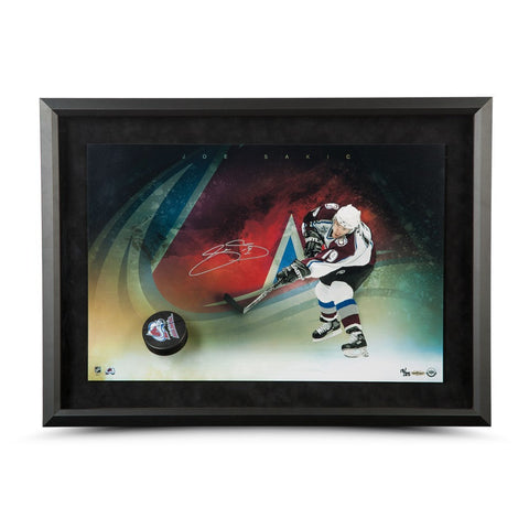 Joe Sakic Autographed Avalanche Slap Shot Breaking Through