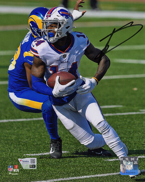 Stefon Diggs Signed Buffalo Bills Action vs. Rams 8x10 Photo - (Fanatics COA)