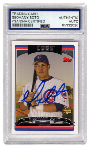 Geovany Soto Signed Cubs 2006 Topps Rookie Baseball Card #623 (PSA Encapsulated)