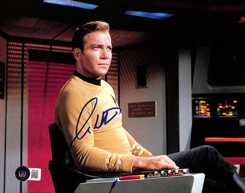 William Shatner Signed Star Trek 8x10 Photo Beckett 44525