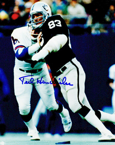 Ted Hendricks Signed Oakland RAIDERS Action 8x10 Photo - SCHWARTZ