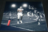 VINCE YOUNG AUTOGRAPHED TEXAS LONGHORNS 16x20 ROSE BOWL SPOTLIGHT PHOTO TRISTAR