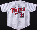 Chuck Knoblauch Signed Minnesota Twins Jersey Inscribed "91 AL ROY"(Leaf COA)