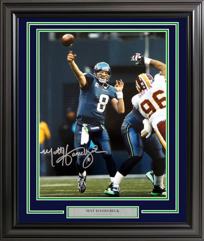 MATT HASSELBECK AUTOGRAPHED FRAMED 16X20 PHOTO SEATTLE SEAHAWKS MCS HOLO 200364