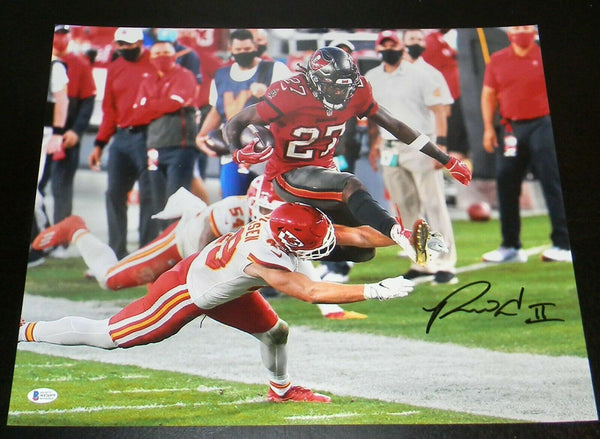 RONALD JONES II SIGNED TAMPA BAY BUCS BUCCANEERS VS CHIEFS 16x20 PHOTO BECKETT