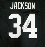 OAKLAND RAIDERS BO JACKSON AUTOGRAPHED SIGNED FRAMED BLACK JERSEY BECKETT 177404