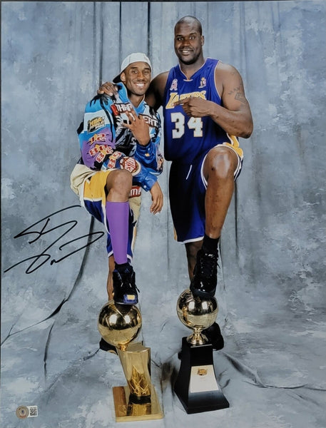 Shaquille O'Neal Signed LA Lakers 2002 NBA Champs 16x20 Photo Beckett Witnessed