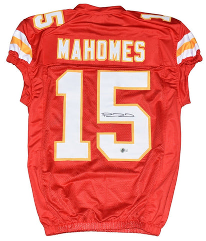 KANSAS CITY CHIEFS PATRICK MAHOMES AUTOGRAPHED #15 RED GAME CUT JERSEY BECKETT