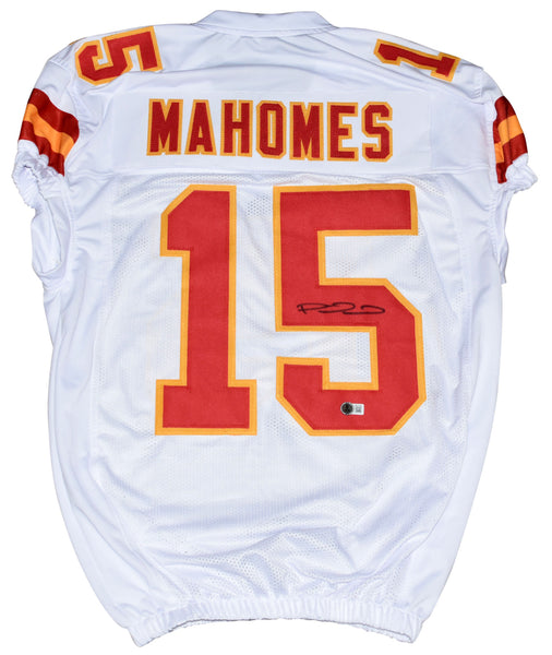 KANSAS CITY CHIEFS PATRICK MAHOMES AUTOGRAPHED #15 WHITE GAME CUT JERSEY BECKETT