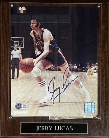 Jerry Lucas Autographed New York Knicks 8x10 Photo Plaque Beckett 45039