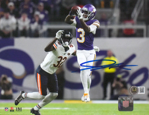 Jordan Addison Autographed Minnesota Vikings 8x10 Catch Photo - Beckett W Holo