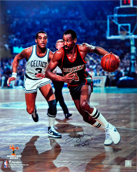 Sidney Moncrief Signed Milwaukee Bucks Action 16x20 Photo w/HOF'19 -SCHWARTZ COA