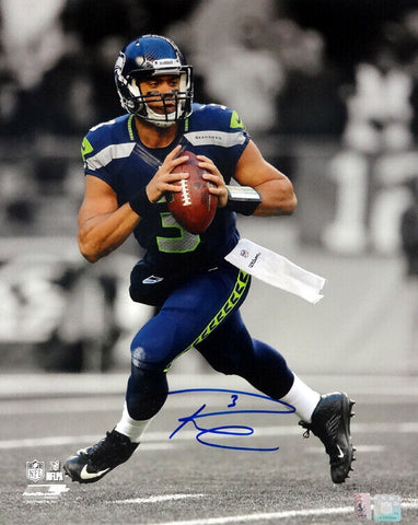 RUSSELL WILSON AUTOGRAPHED 16X20 PHOTO SEATTLE SEAHAWKS RW HOLO STOCK #85980