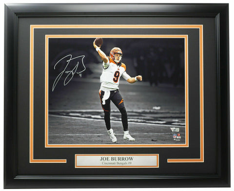 Joe Burrow Signed Framed 11x14 Cincinnati Bengals Spotlight Photo Fanatics