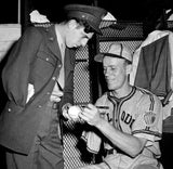 Pete Gray Signed Baseball (JSA COA) The 1st One Armed Player in the Majors/ 1945