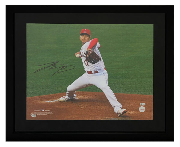 Shohei Ohtani Autographed Angels "Pitching" 16" x 20" Framed Photo Fanatics