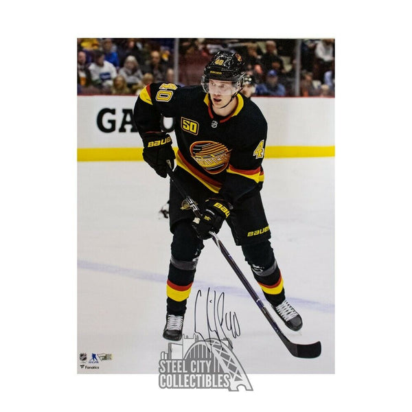 Elias Pettersson Autographed Canucks (Black) 16x20 Photo - Fanatics