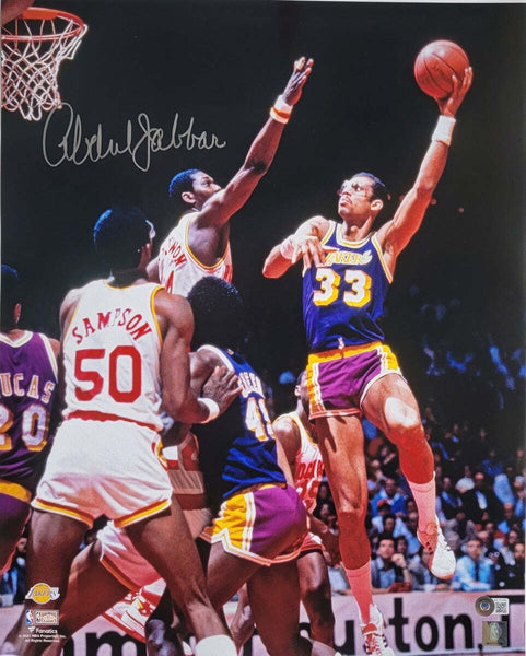 Kareem Abdul Jabbar Autographed Los Angeles Lakers 16x20 Photo Beckett Witnessed