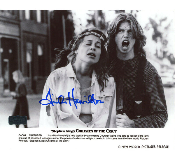 Linda Hamilton Signed Children Of The Corn Unframed 8x10 Photo - B&W