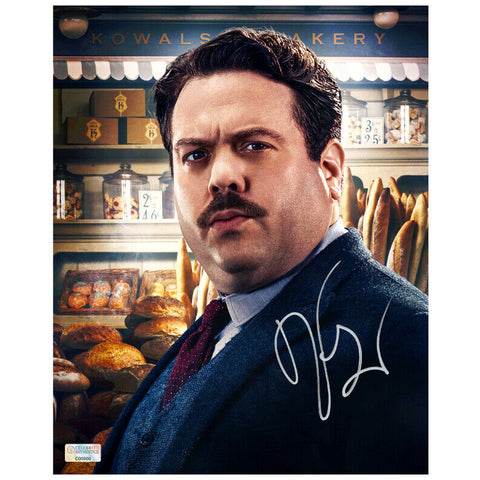 Dan Fogler Autographed Fantastic Beasts Jacob's Bakery 8x10 Photo