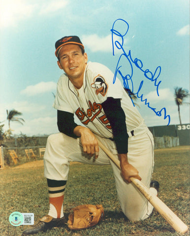 Orioles Brooks Robinson Signed 8x10 Vertical Kneeling Photo w/ Blue Sig BAS 2