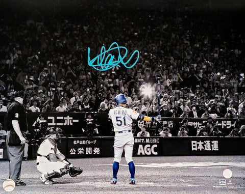 Ichiro Suzuki Signed 16x20 Seattle Mariners Spotlight Photo Suzuki COA