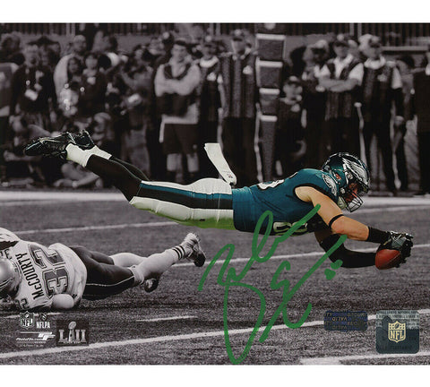 Zach Ertz Signed Philadelphia Eagles Unframed 16x20 NFL Spotlight Photo