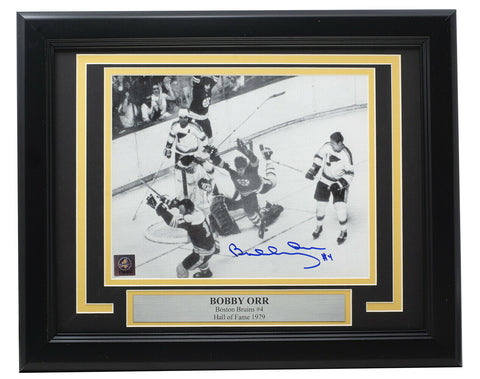 Bobby Orr Signed Framed 8x10 Boston Bruins Photo GNR