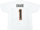 CINCINNATI BENGALS JA'MARR CHASE AUTOGRAPHED WHITE JERSEY BECKETT WITNESS 220610