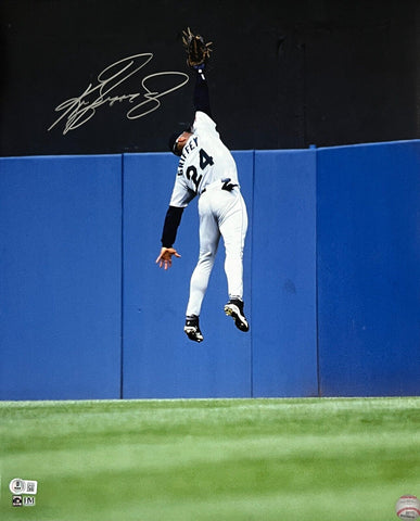 Ken Griffey Jr. Seattle Mariners Signed Wall Catch 16x20 Photo Bas Beckett