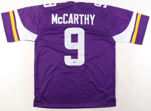 J J McCarthy Twice Signed Minnesota Vikings Jersey (Beckett) Front and Back