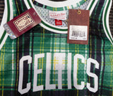 CELTICS LARRY BIRD AUTOGRAPHED GREEN M&N PRIVATE SCHOOL JERSEY L BECKETT 177706