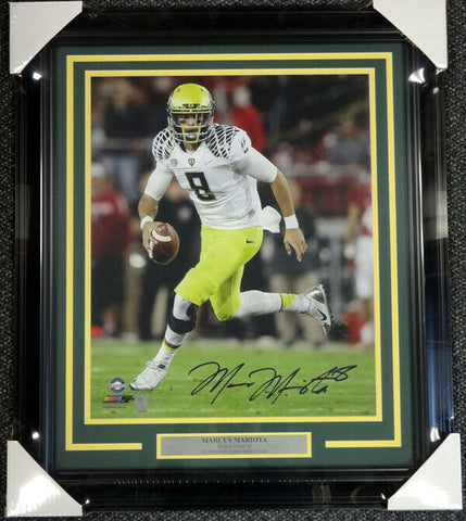 MARCUS MARIOTA AUTOGRAPHED FRAMED 16X20 PHOTO OREGON DUCKS MM HOLO STOCK #89812