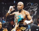 FLOYD MAYWEATHER JR. AUTOGRAPHED SIGNED 16X20 PHOTO BECKETT BAS STOCK #157358