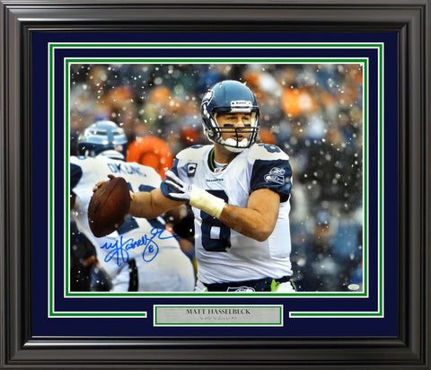 MATT HASSELBECK AUTOGRAPHED FRAMED 16X20 PHOTO SEATTLE SEAHAWKS MCS HOLO 200363