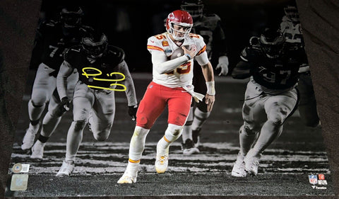 PATRICK MAHOMES SIGNED SUPER BOWL 57 LVII KANSAS CITY CHIEFS 16x20 PHOTO BECKETT