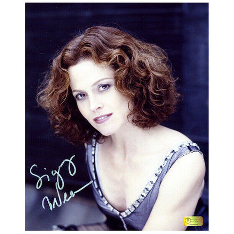 Sigourney Weaver Autographed Portrait 8x10 Photo