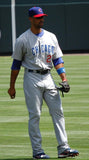 Derrek Lee Signed Chicago Cubs Gray Road Jersey (Beckett) 2005 N.L Batting Champ