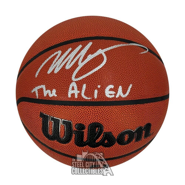 Victor Webanyama The Alien Autographed Wilson Basketball - Fanatics