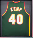 SEATTLE SONICS SHAWN KEMP AUTOGRAPHED FRAMED GREEN & RED JERSEY MCS HOLO 206944