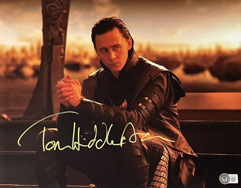 Tom Hiddleston Autographed/Signed Marvel Avengers Loki 11x14 Photo Beckett 46985