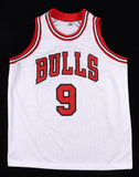 Ron Harper Signed Chicago Jersey (PSA COA) 3x Bulls World Champ Guard 1996-1998