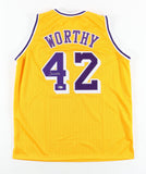 James Worthy Signed Los Angeles Lakers Jersey (Beckett) 3xNBA Champ 85, 87, & 88