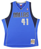 Mavericks Dirk Nowitzki Signed Blue M&N 2010-11 HWC Swingman Jersey BAS